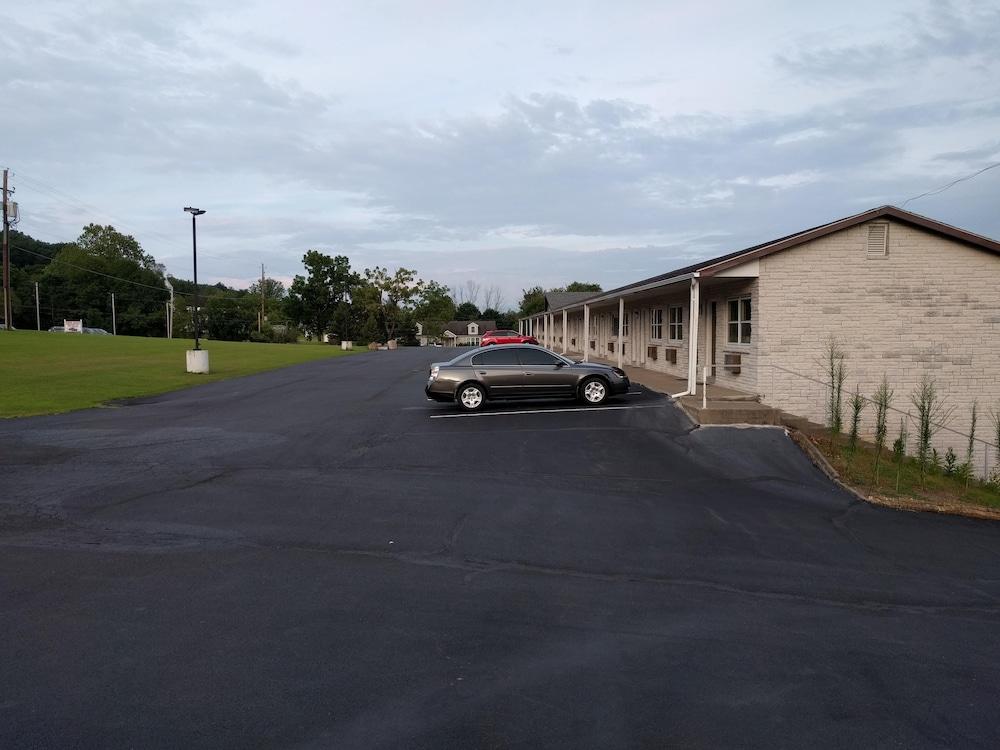 Motel Knights